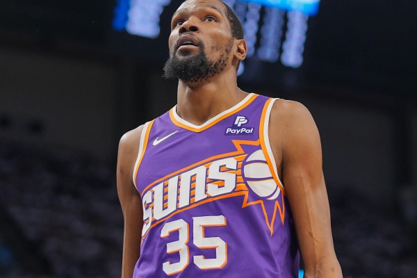 杜兰特降薪3000万续约火箭，职业生涯总薪资登顶历史第一